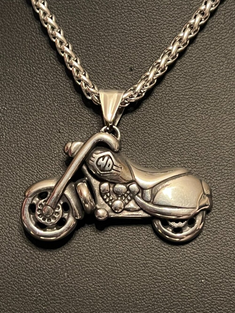 Stainless Steel Harley HD Motorcycle Pendant Necklace (485)